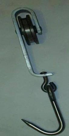 Троллей одинарный ТО-300 на подшипниках, ролик 120 мм, крюк нержавеющий ,скоба цинк